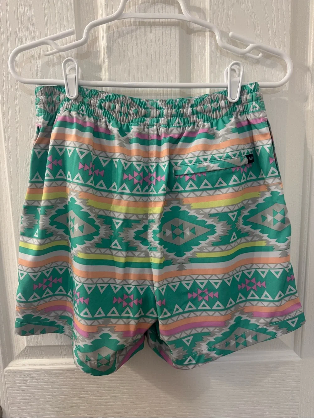 chubbies Men’s Swim Trunks Size M 5.5” Inseam teal Aztec print